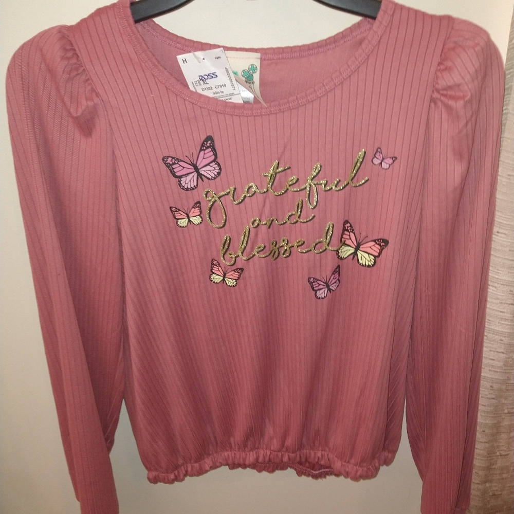 Girls shirt xl